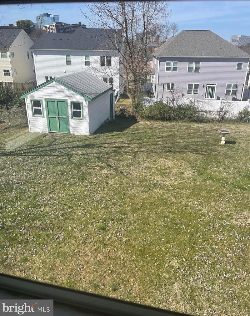 7610 Lisle Ave, Falls Church VA  22043-1208 exterior