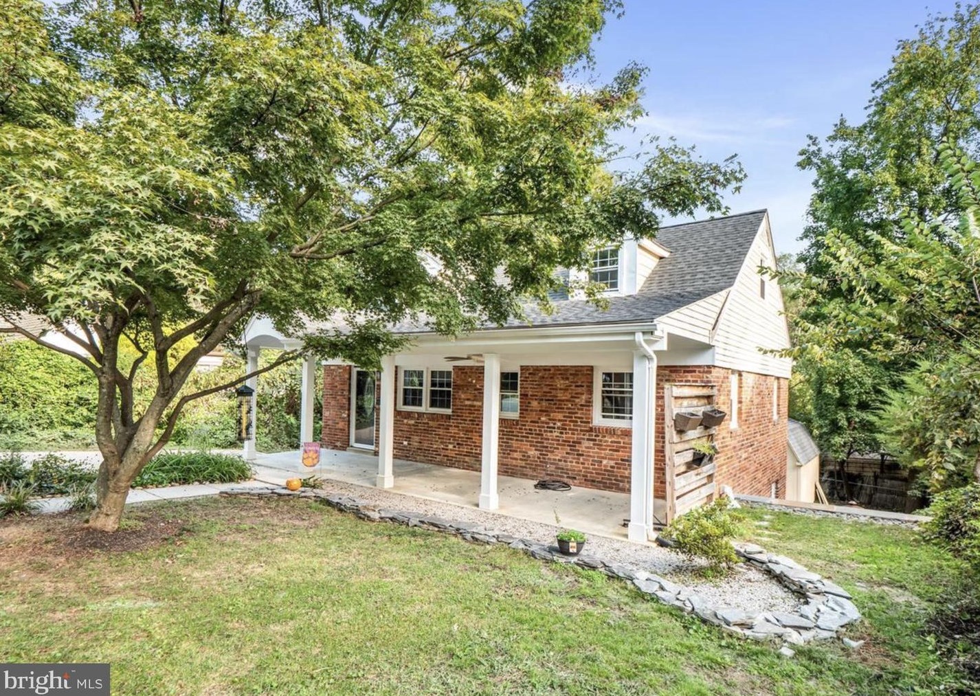 2617 E Maple St, Alexandria, VA 22306