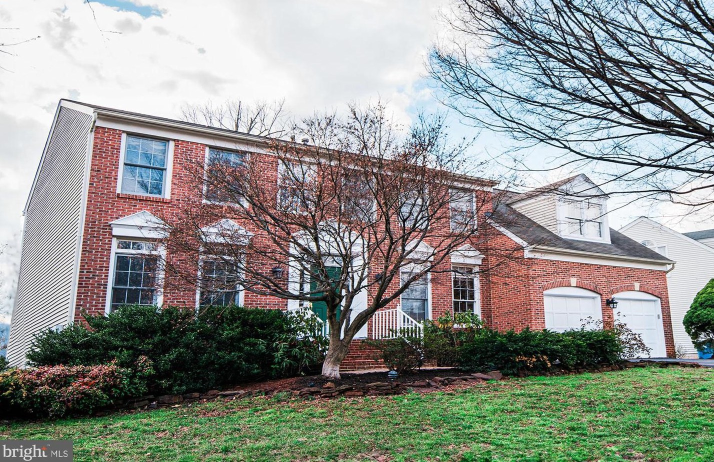 13189 Ashvale Dr, Fairfax, VA 22033