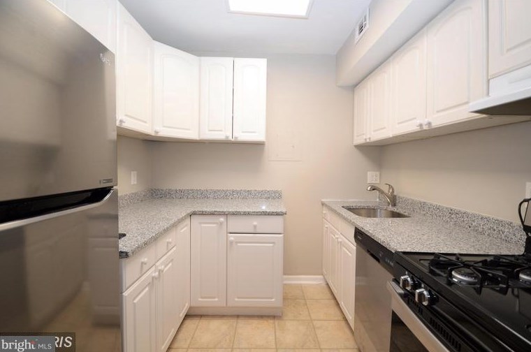 11611 Vantage Hill Rd #2a, Herndon, VA 20190