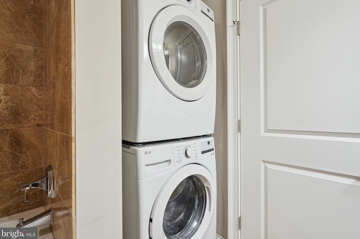 6301 Edsall Rd, Alexandria VA  22312-2680 exterior