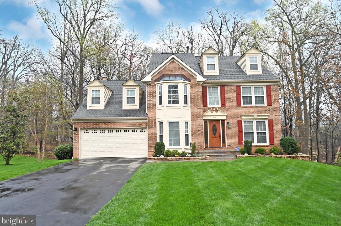 8610 Oak Chase Cir, Fairfax, VA 22039