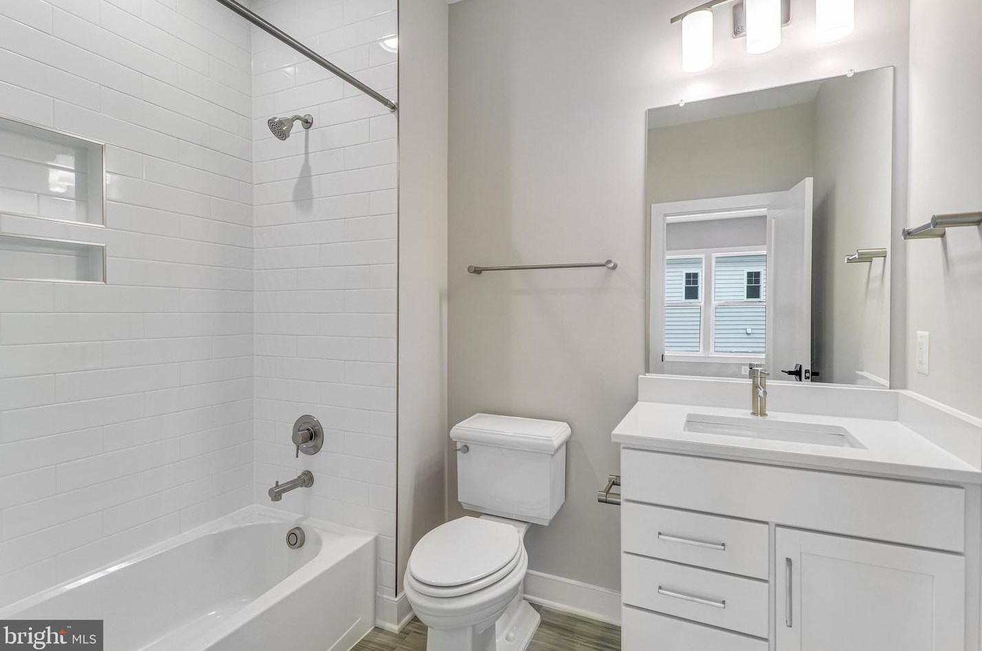 10109 Garrett St, Vienna VA 22181-3148 exterior