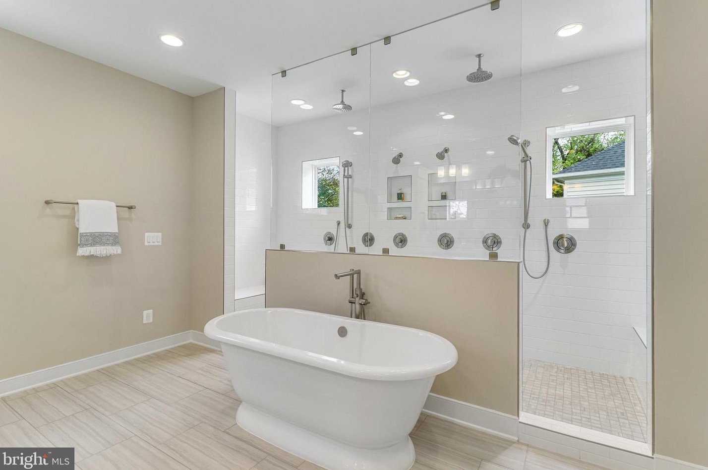 10109 Garrett St, Vienna VA 22181-3148 exterior