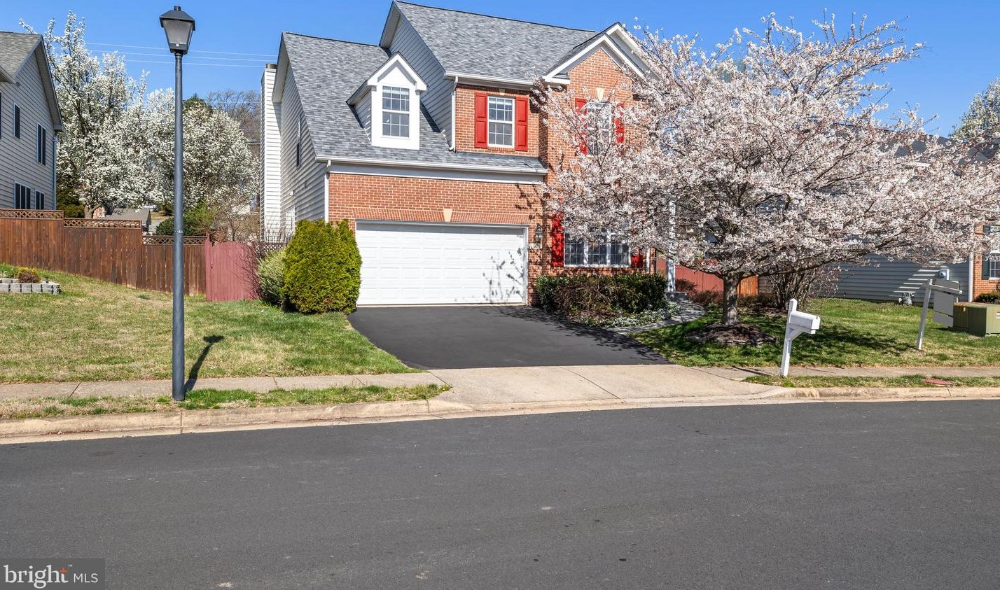 5206 Pine Crossing Ln, Springfield, VA 22015-1545