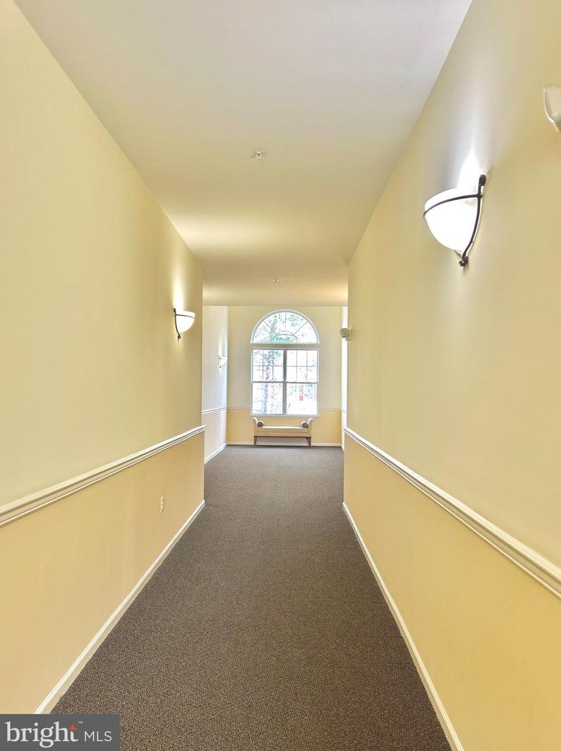 1505 N Point Dr Apt 202, Herndon, VA 20194