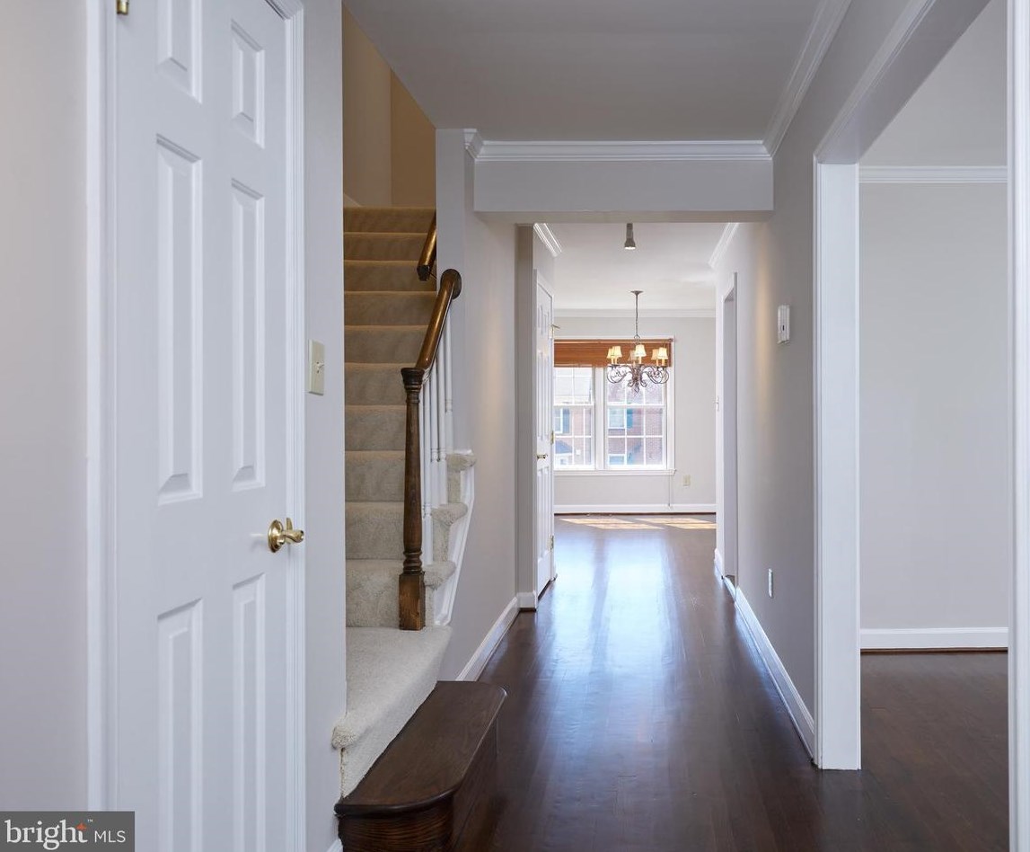 3000 Federal Hill Dr, Falls Church, VA 22044