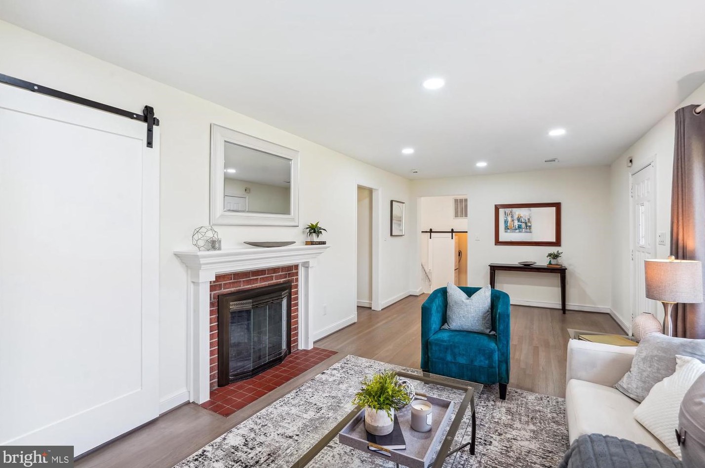 5117 Mount Vernon Memorial Hwy, Alexandria VA  22309-3319 exterior