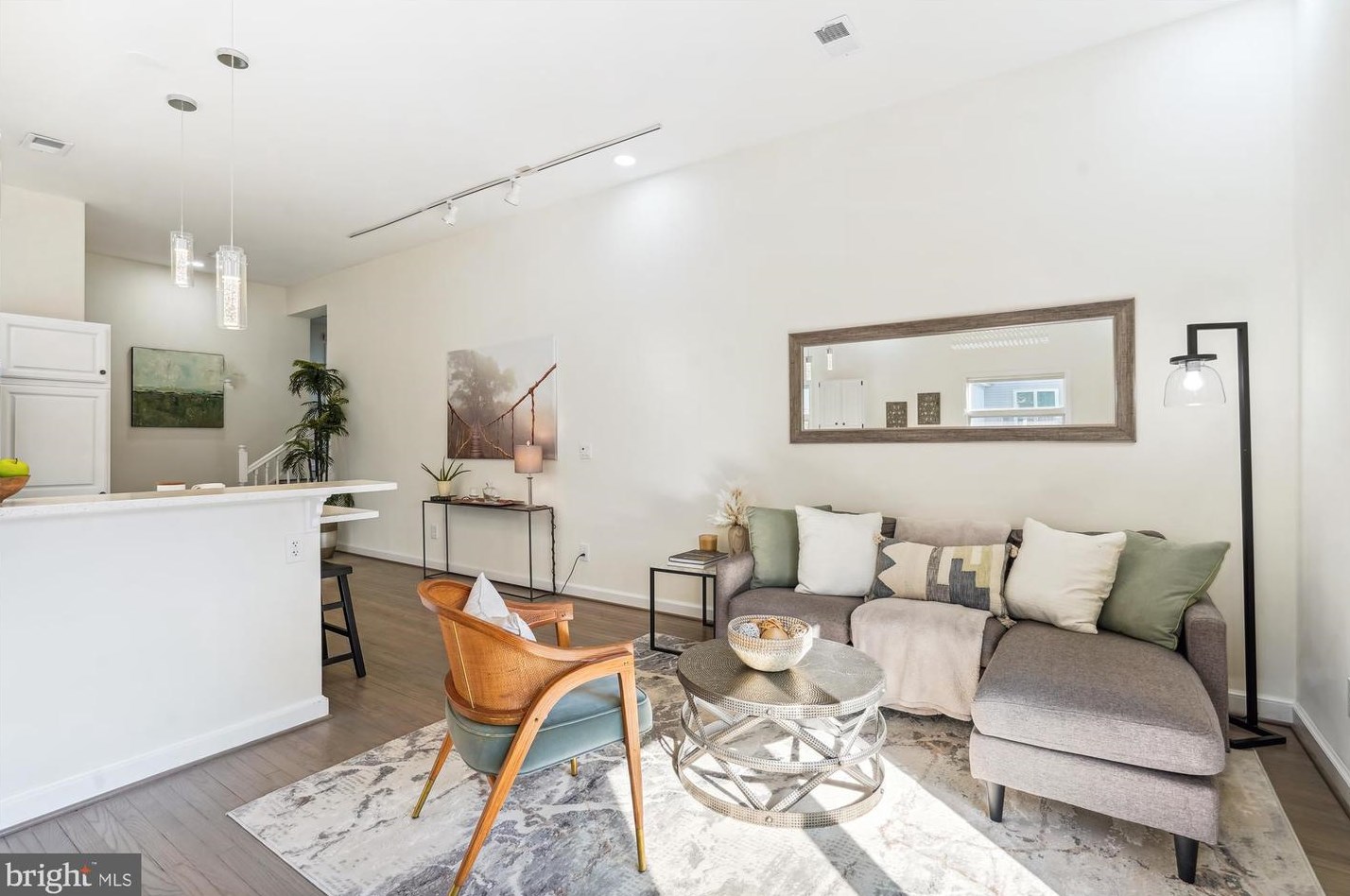 5117 Mount Vernon Memorial Hwy, Alexandria VA  22309-3319 exterior