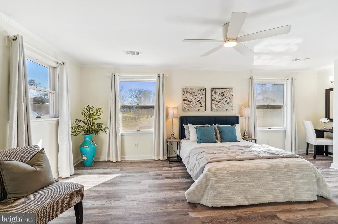 5117 Mount Vernon Memorial Hwy, Alexandria VA  22309-3319 exterior