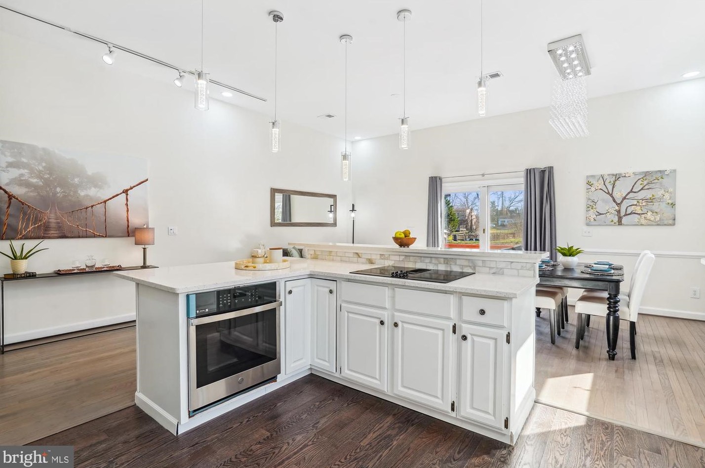 5117 Mount Vernon Memorial Hwy, Alexandria VA  22309-3319 exterior