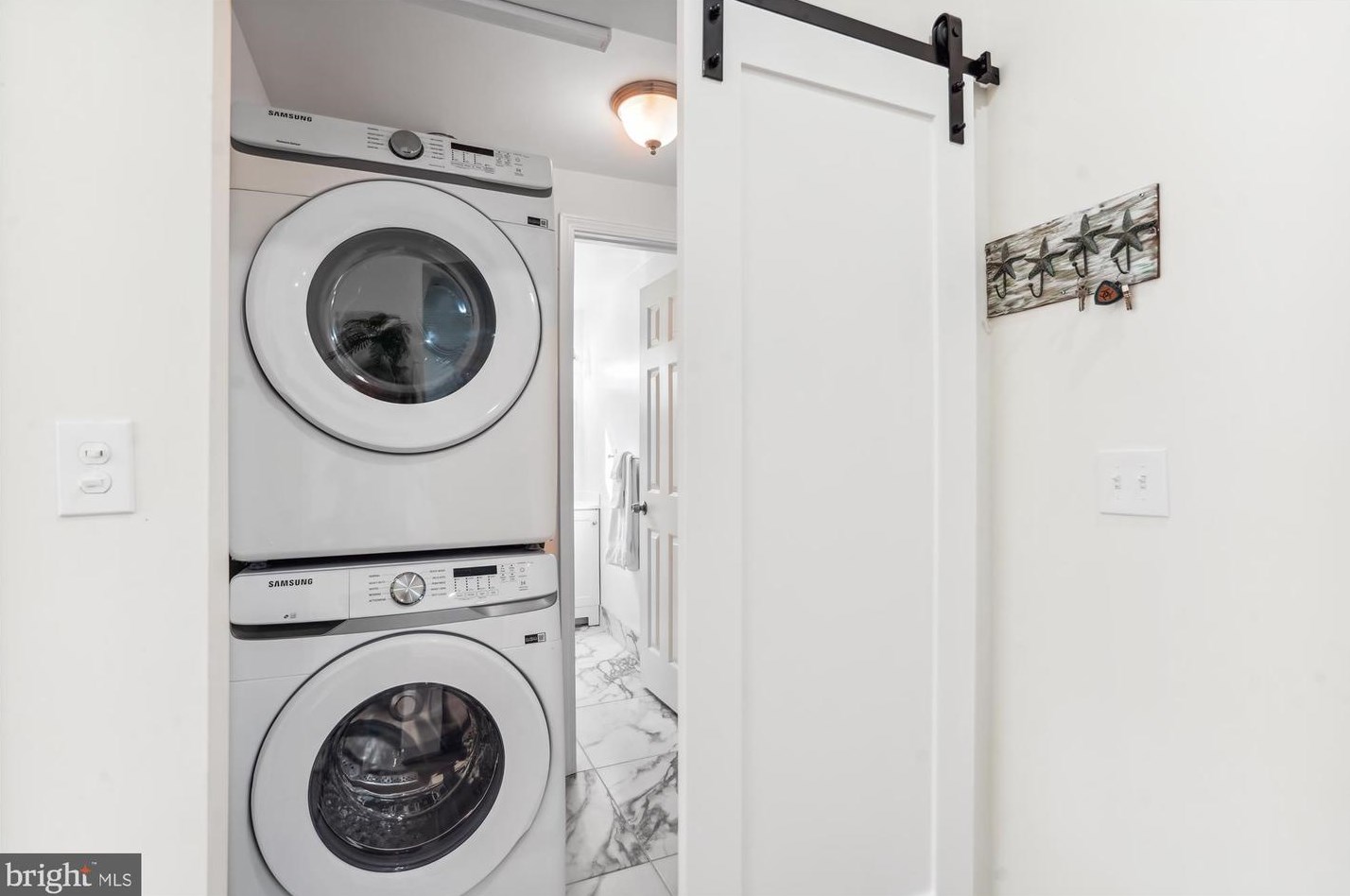 5117 Mount Vernon Memorial Hwy, Alexandria VA  22309-3319 exterior