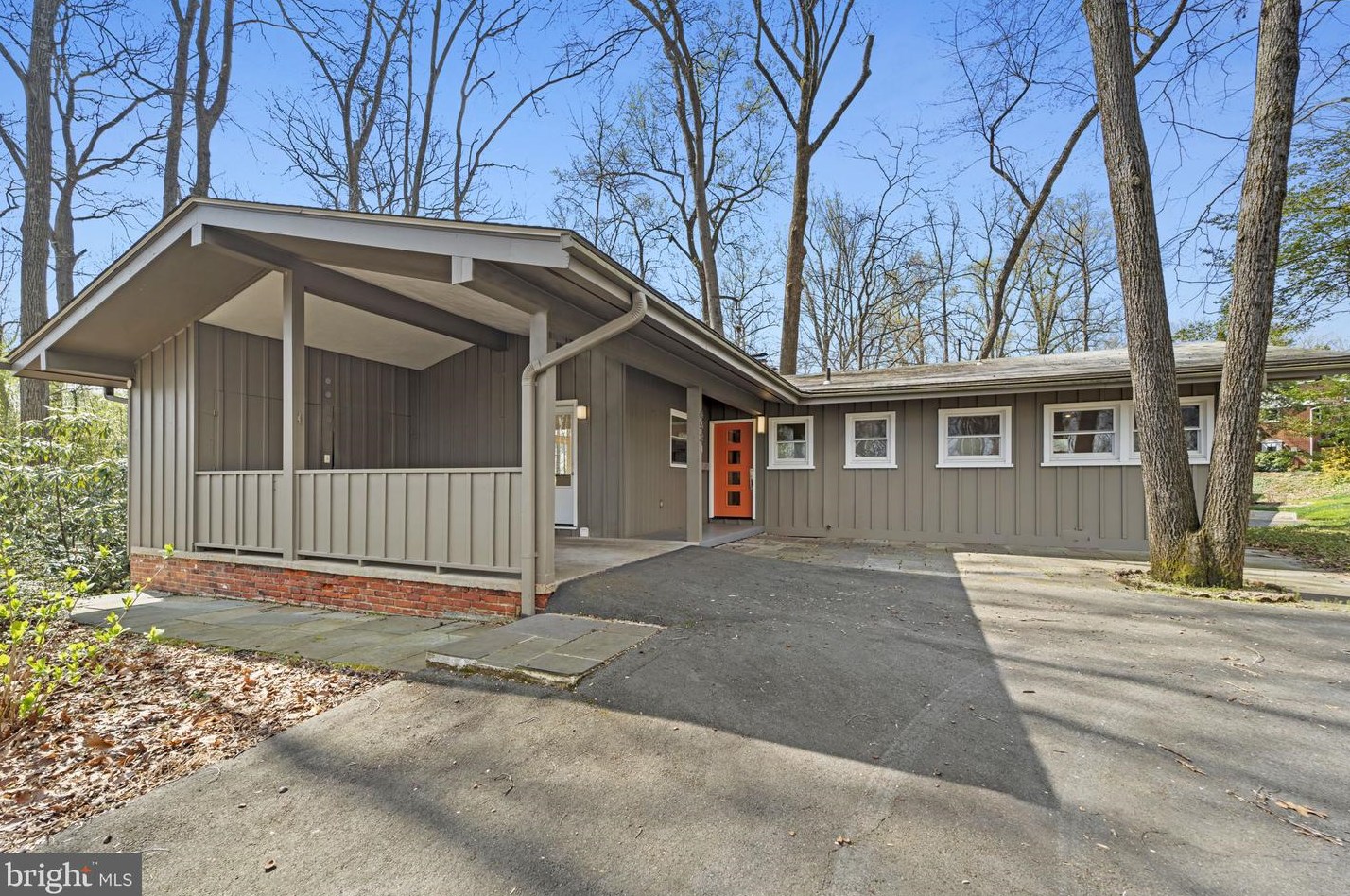 6521 Jay Miller Dr, Falls Church, VA 22041
