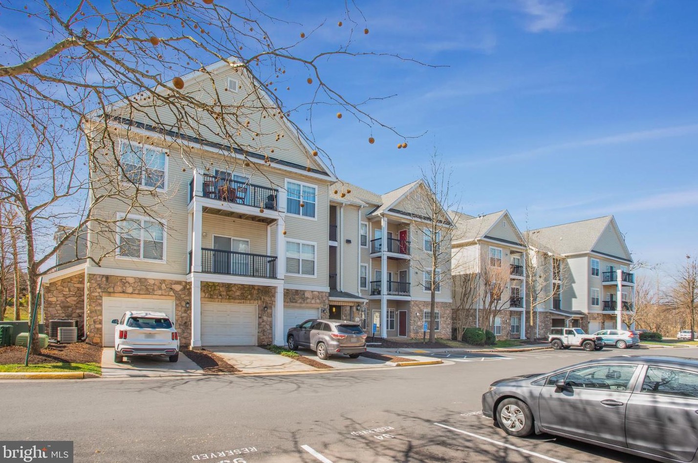 5172 William Colin Ct #d, Centreville, VA 20120