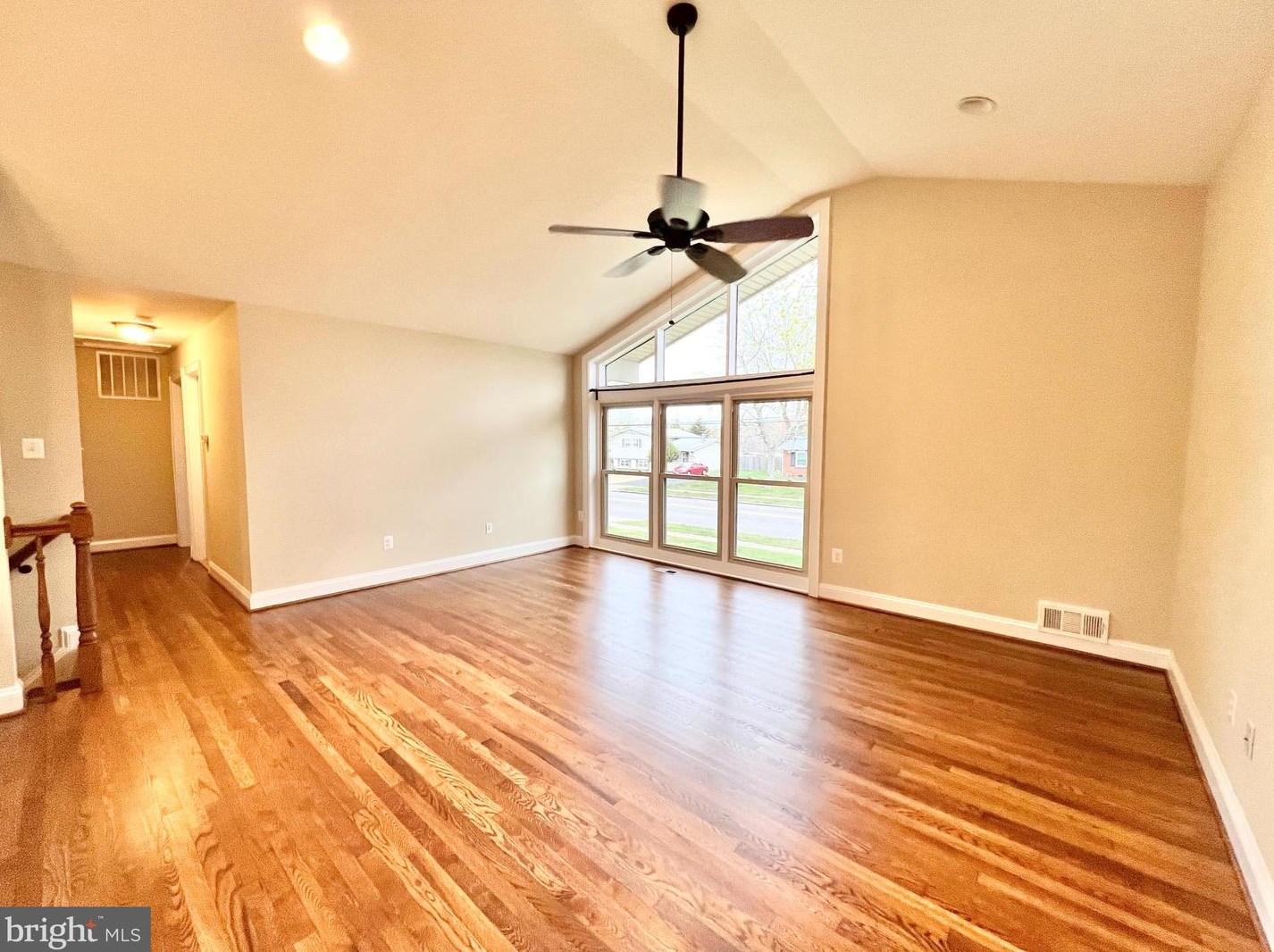 6020 Frontier Dr, Springfield VA  22150-1509 exterior