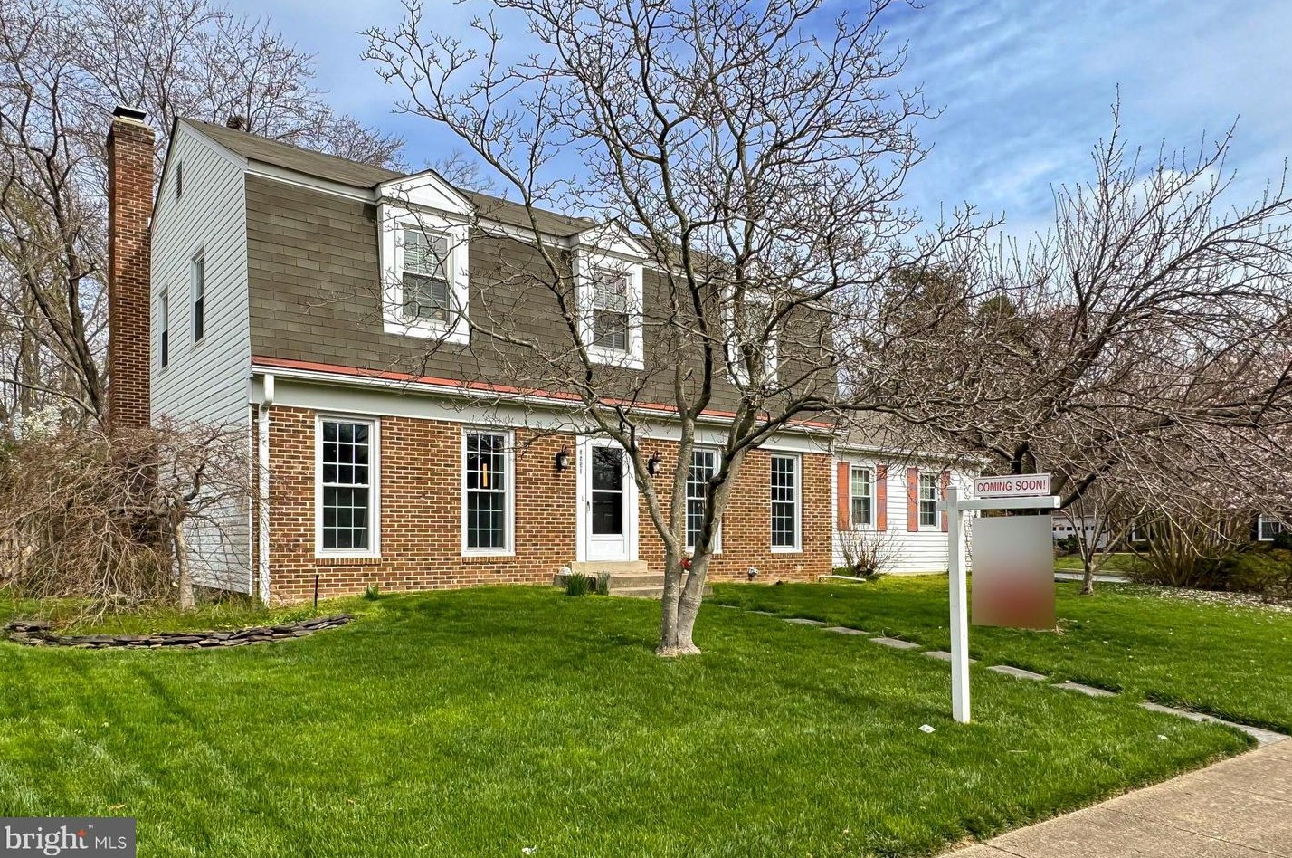 5551 Shooters Hill Ln, Fairfax, VA 22032