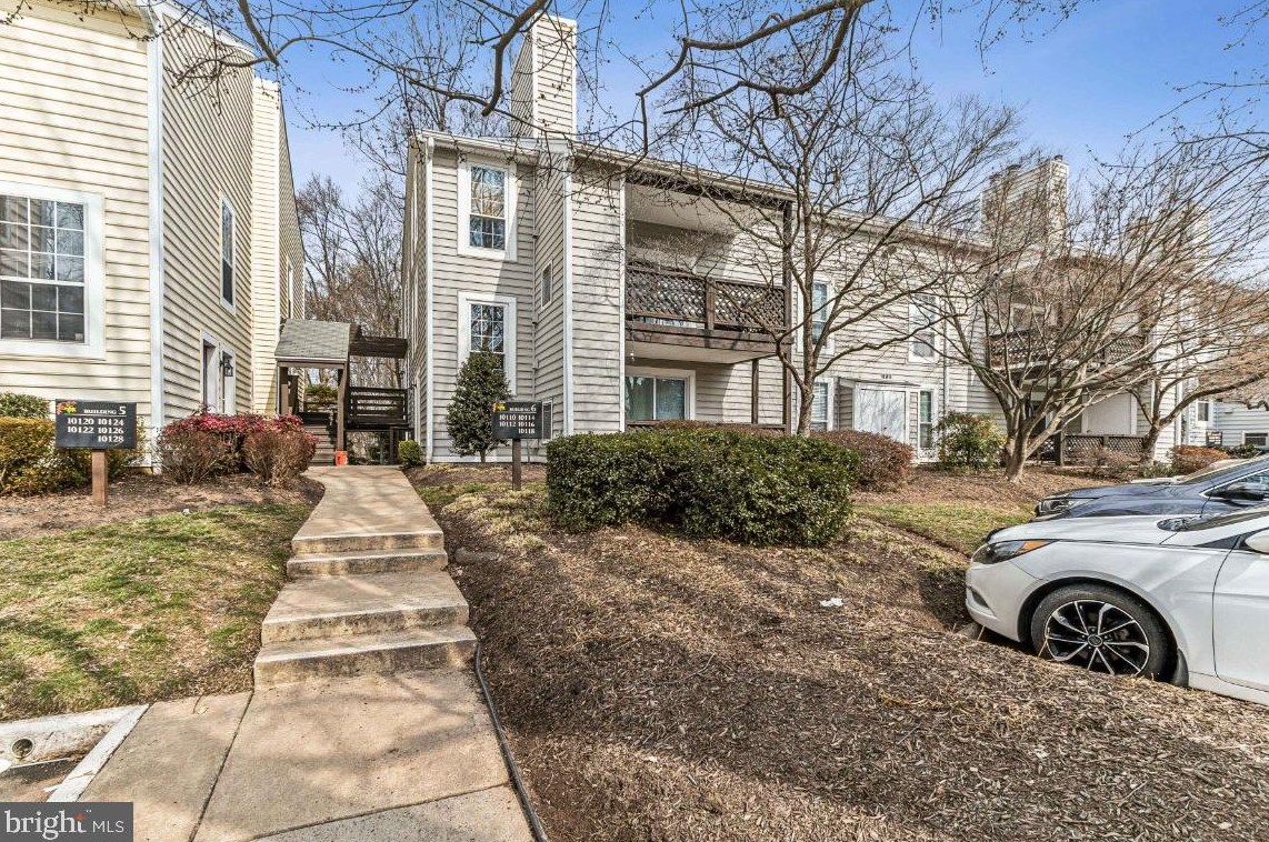 10110 Oakton Terrace Rd #10110, Vienna, VA 22124
