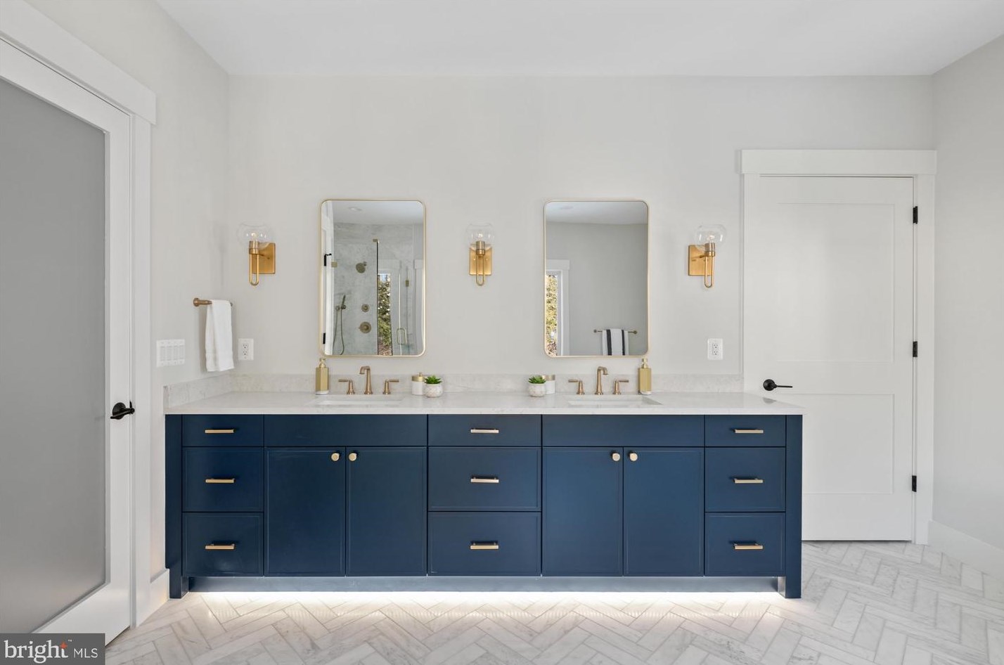 6825 Lemon Rd, Mc Lean VA 22101-5422 exterior