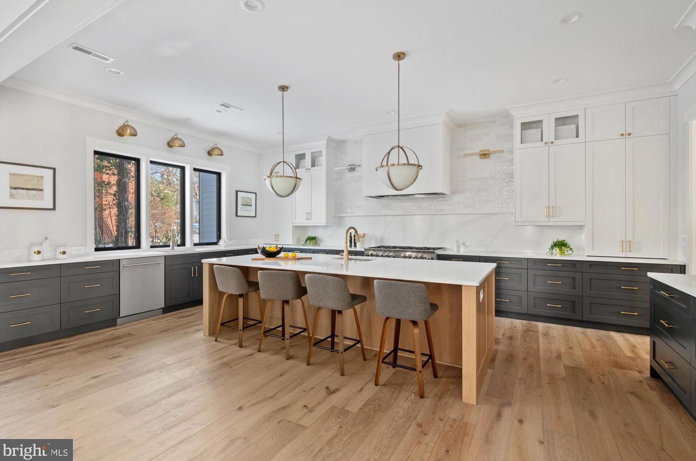 6825 Lemon Rd, Mc Lean VA 22101-5422 exterior