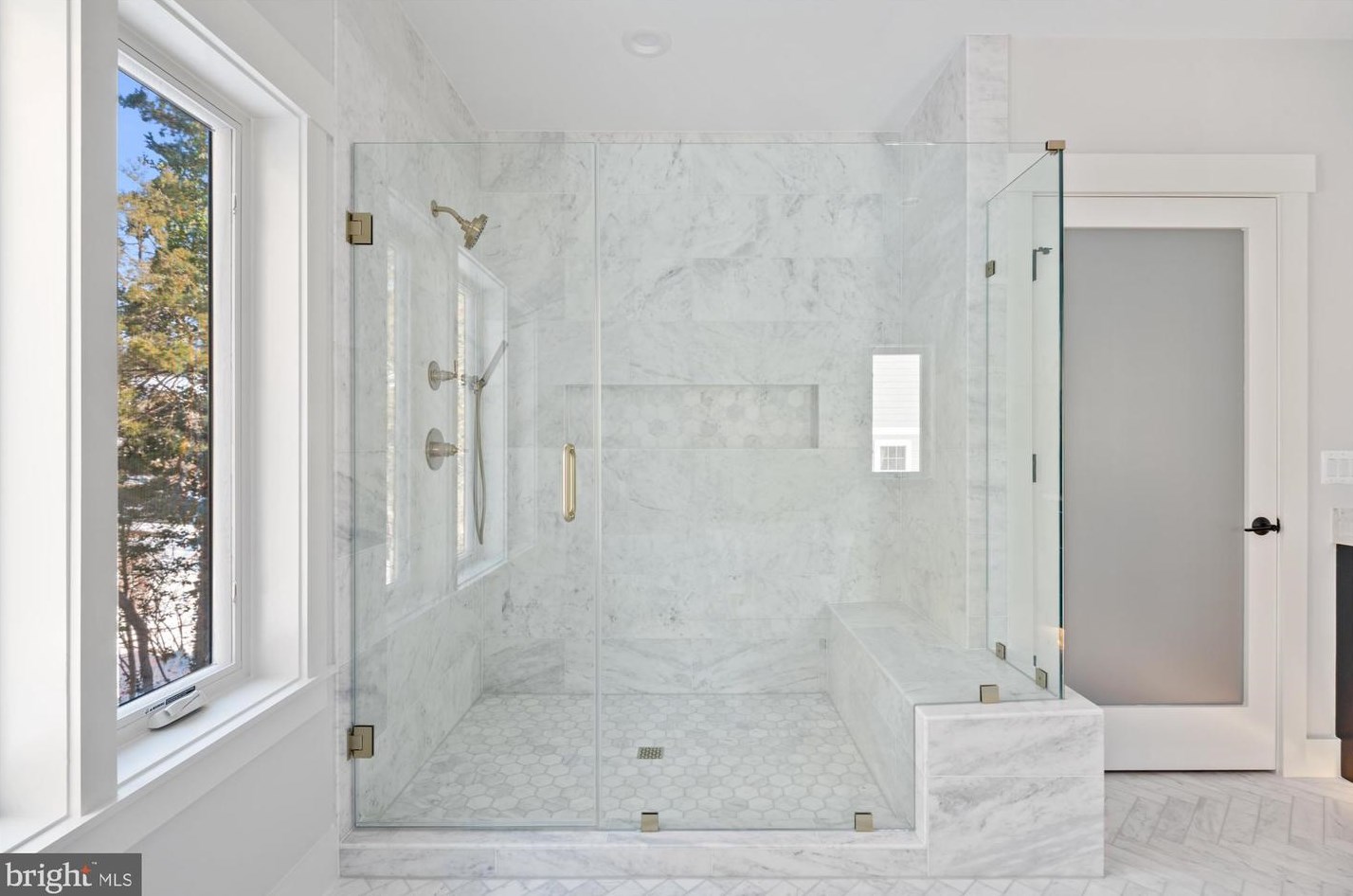 6825 Lemon Rd, Mc Lean VA 22101-5422 exterior