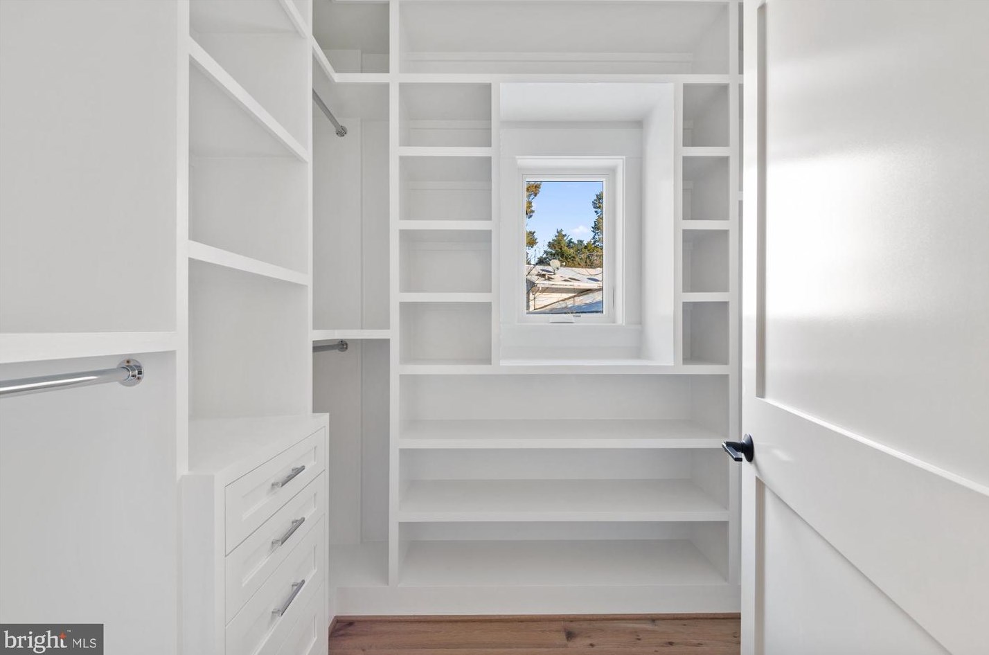 6825 Lemon Rd, Mc Lean VA 22101-5422 exterior