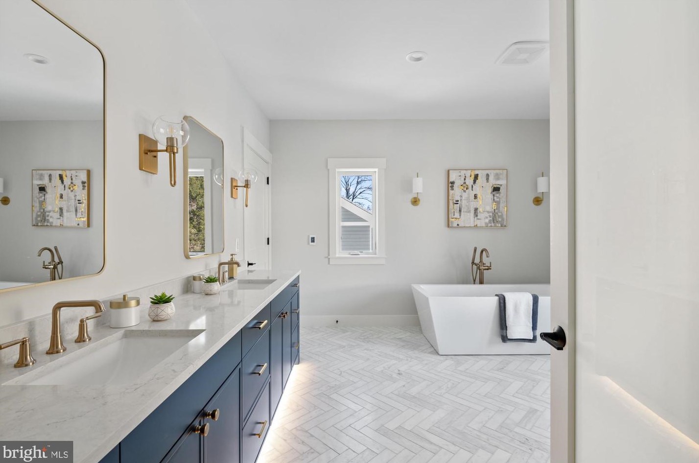 6825 Lemon Rd, Mc Lean VA 22101-5422 exterior