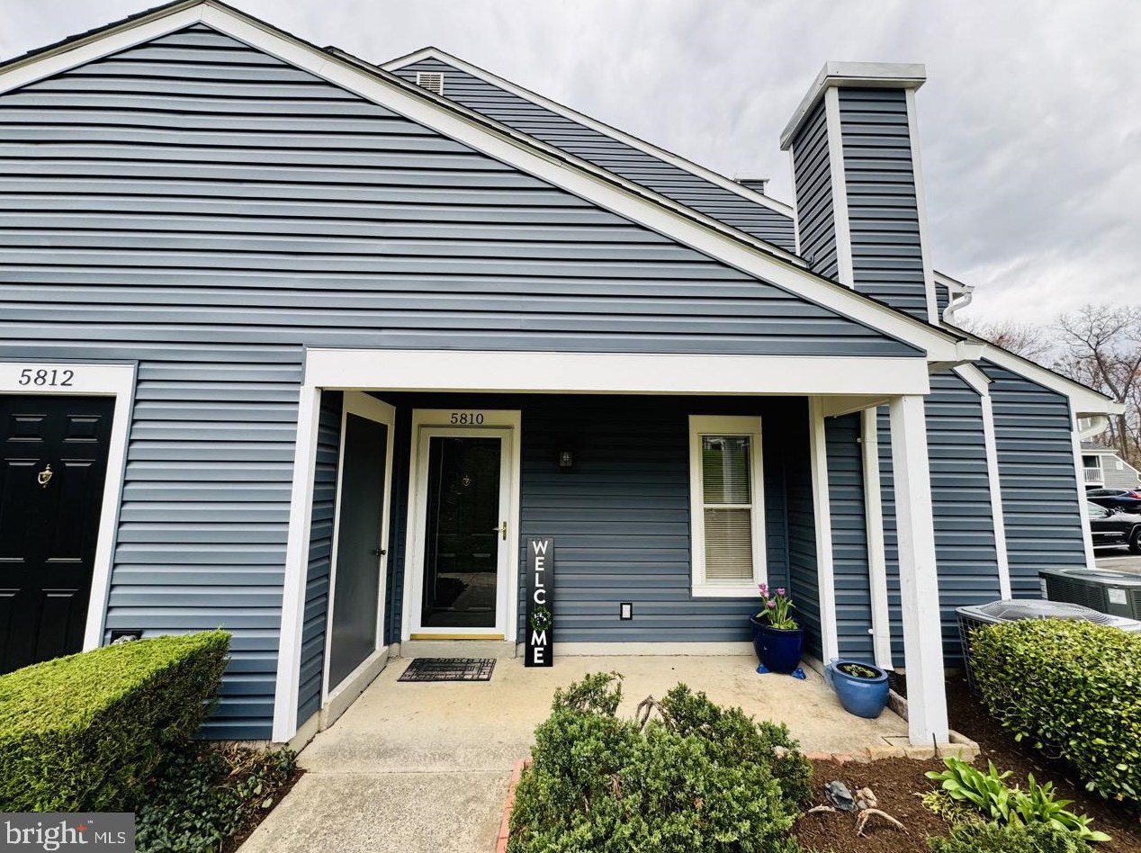 5810 Orchard Hill Ct # 5810, Clifton, VA