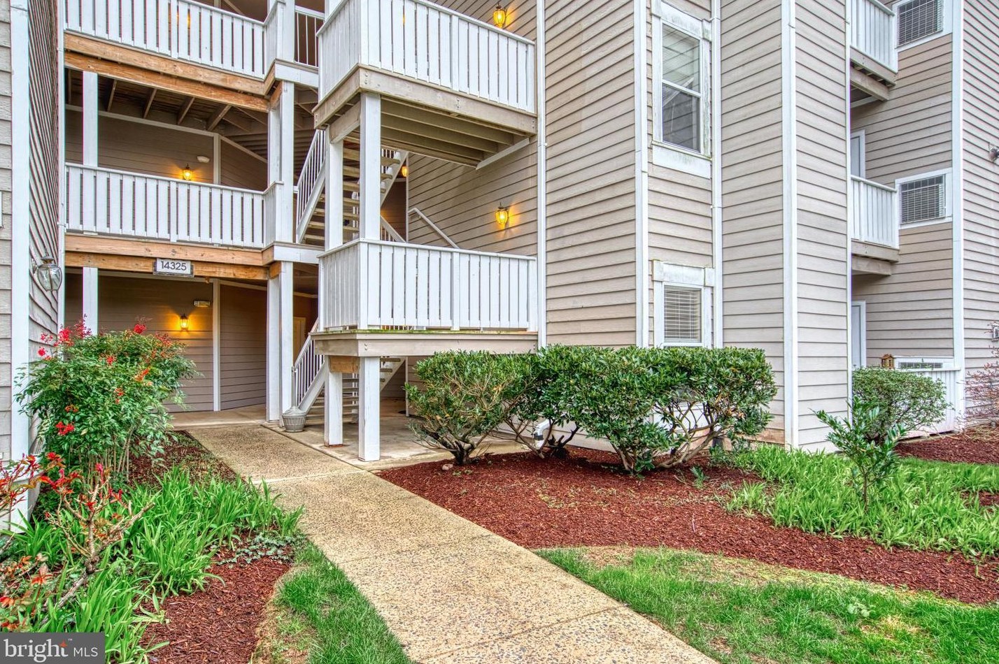 14325 Climbing Rose Way #101, Centreville, VA 20121