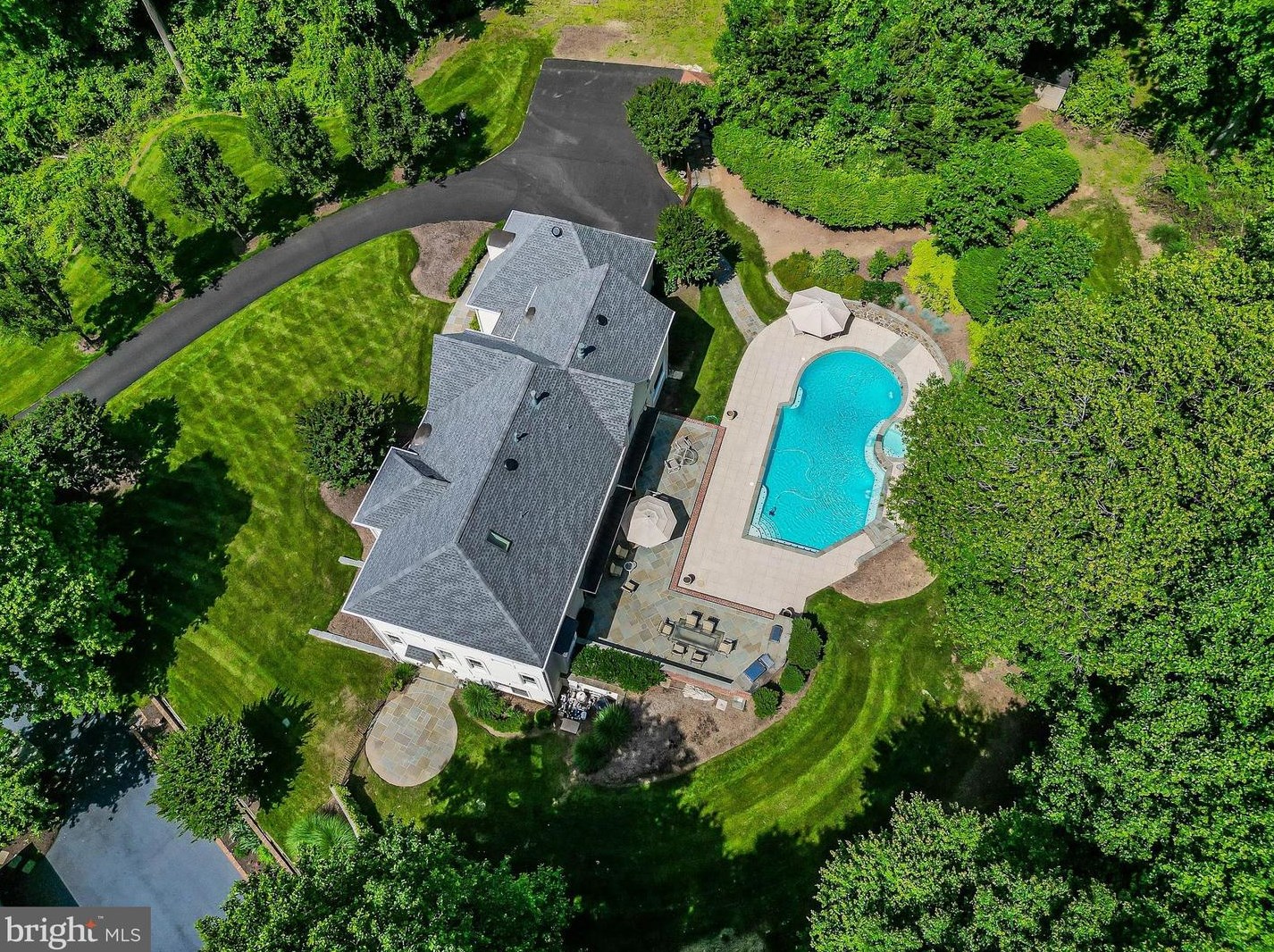 1404 Wynhurst Ln, Vienna, VA 22182-1549