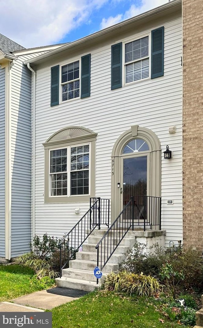 6715 Cub Run Ct, Centreville, VA 20121