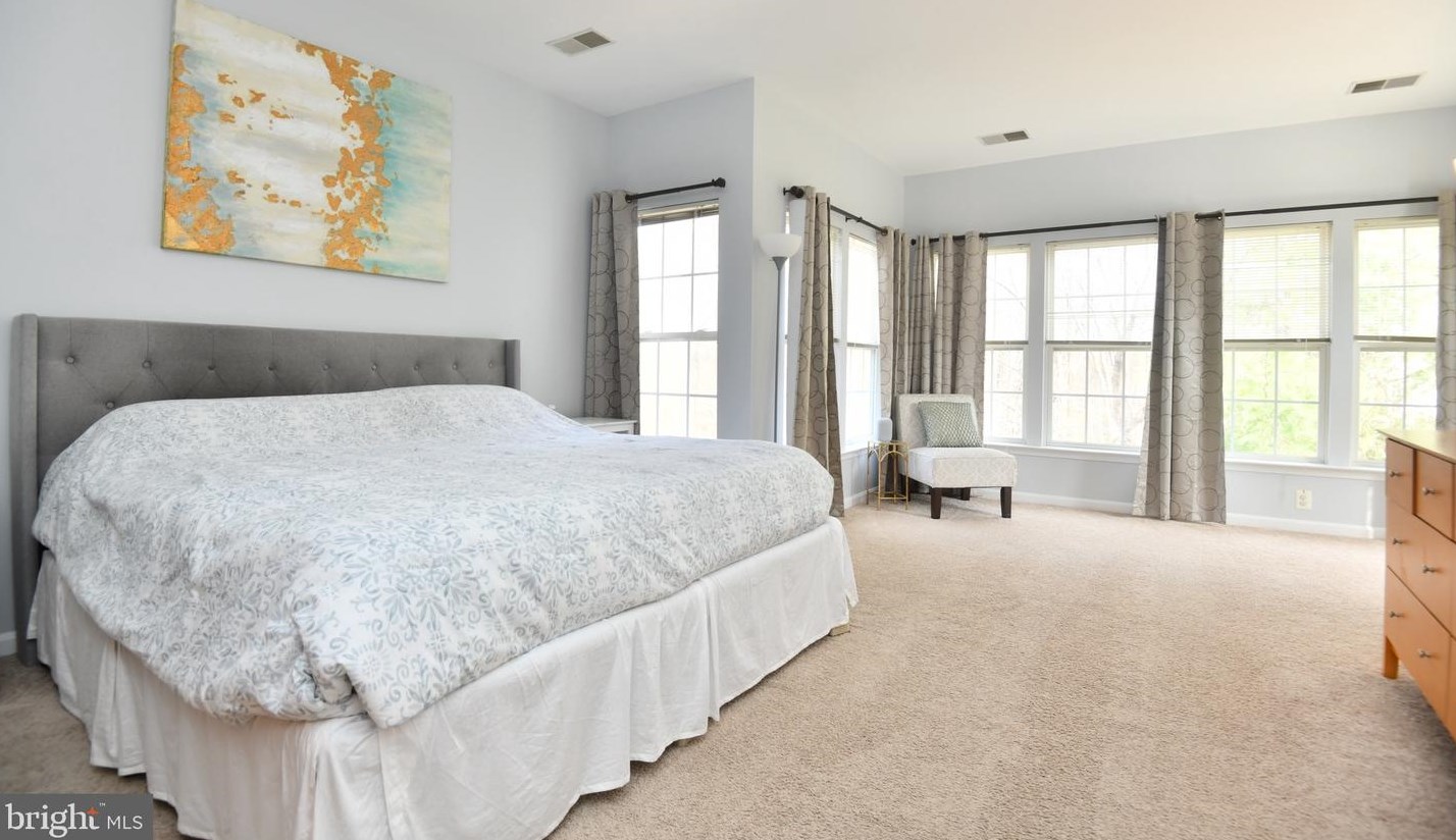 13938 Sawteeth Way, Centreville VA  20121-3032 exterior