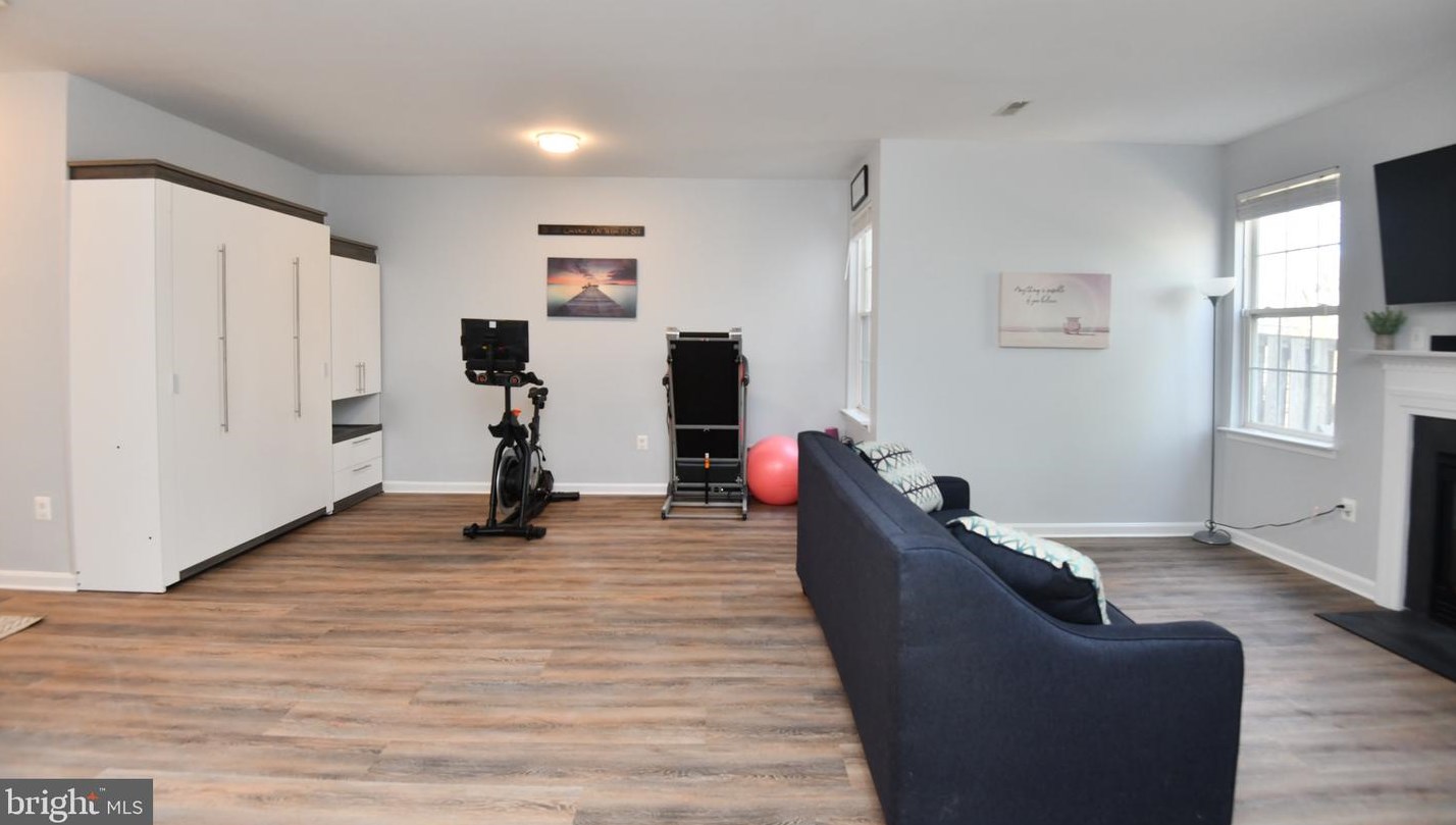 13938 Sawteeth Way, Centreville VA  20121-3032 exterior