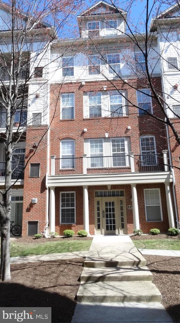 11506 Sperrin Cir #80, Fairfax, VA 22030