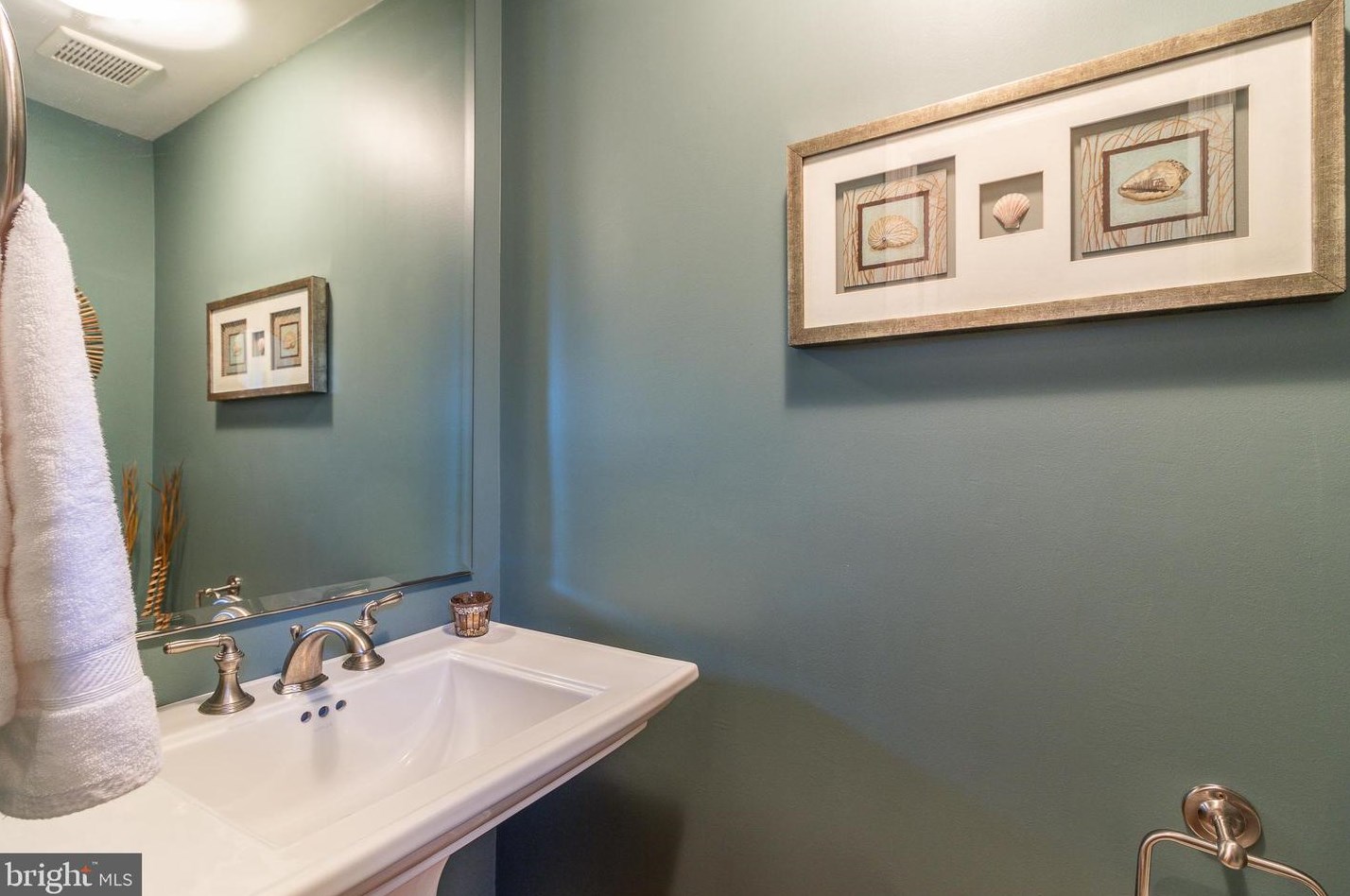 10460 Malone Ct, Fairfax VA 22032-2377 exterior