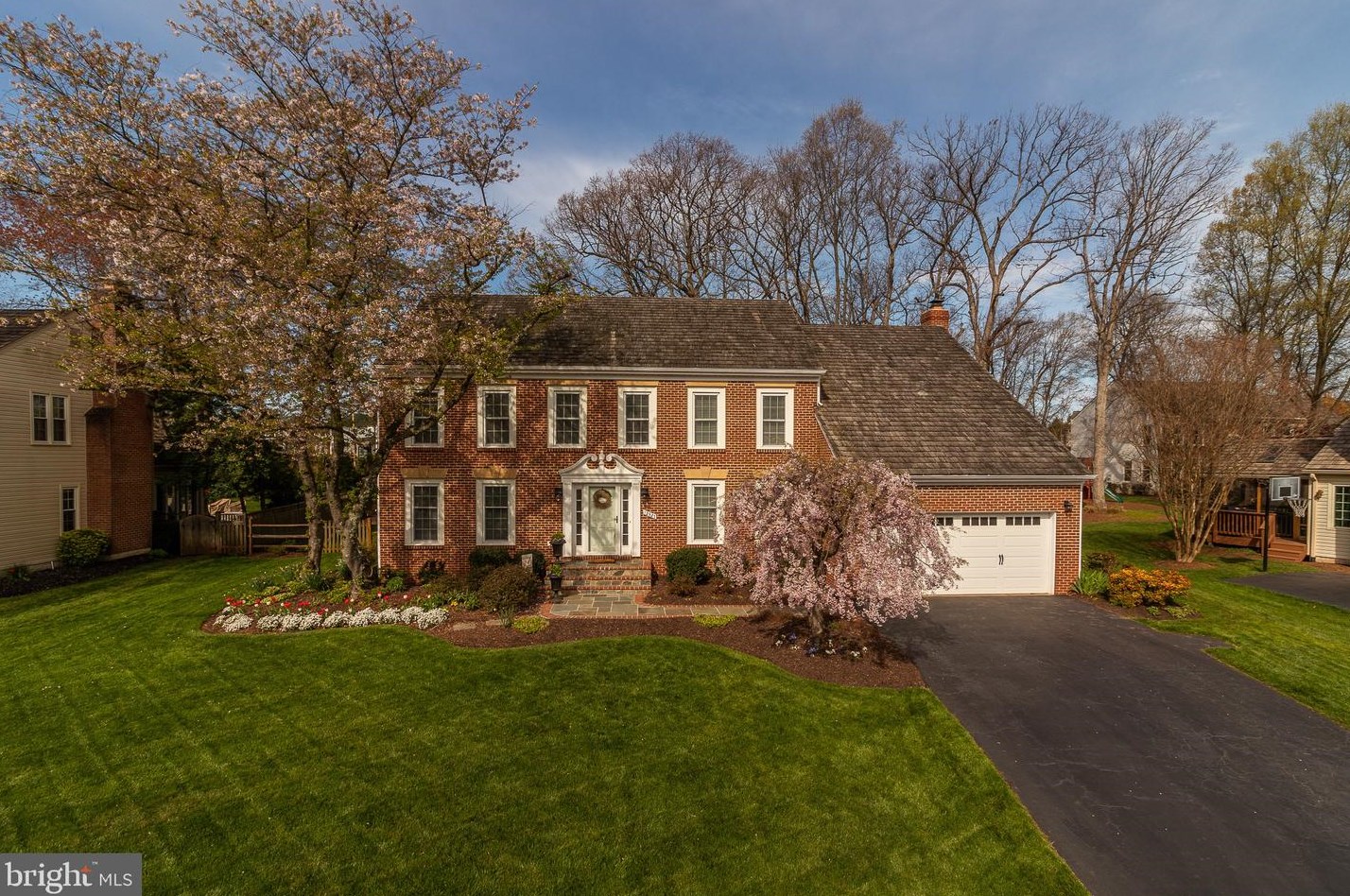 12927 Oak Lawn Pl, Herndon, VA 20171