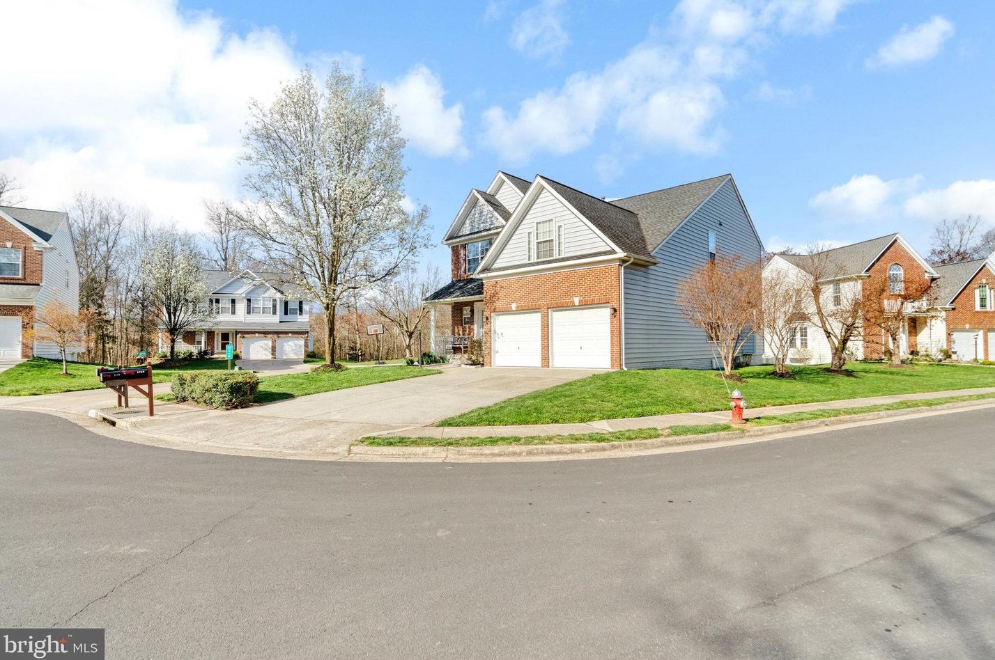 3738 Freehill Ln, Fairfax, VA 22033-5304