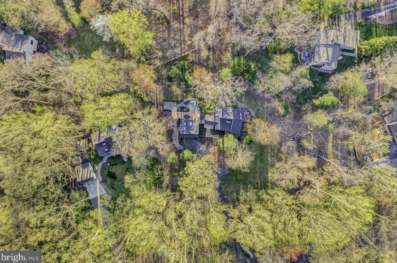 3204 Foxvale Dr, Vienna, VA 22124-2238