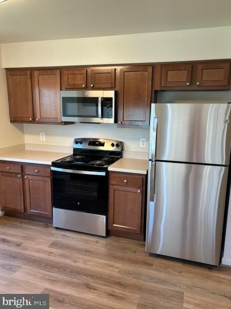 8408 Hollis Ln, Vienna, VA 22182