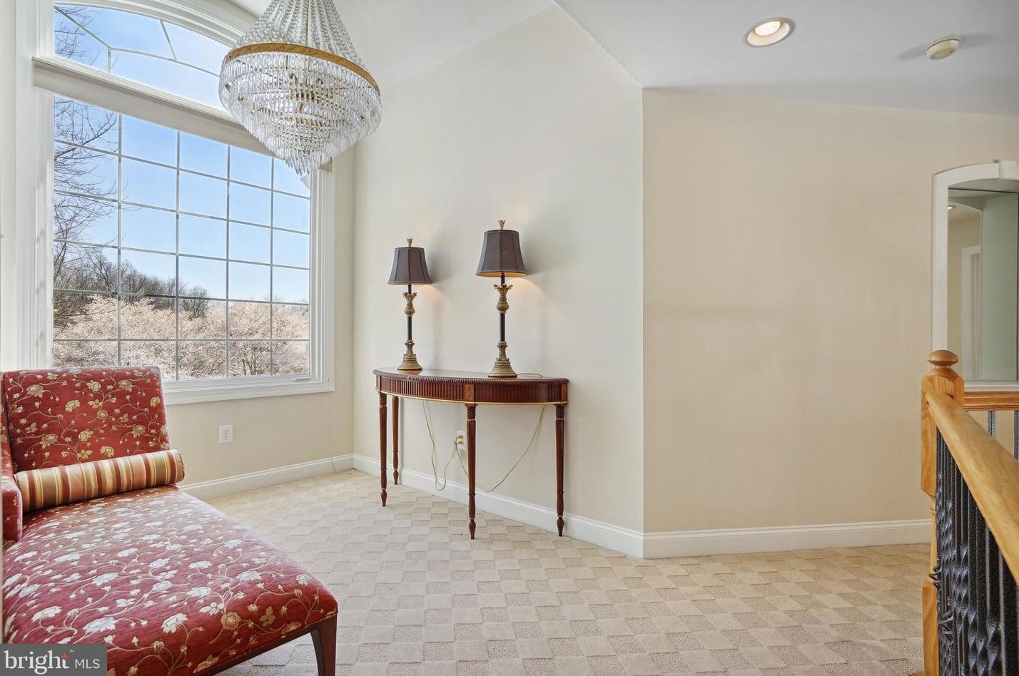 2910 Fox Mill Manor Dr, Vienna VA  22124-1246 exterior