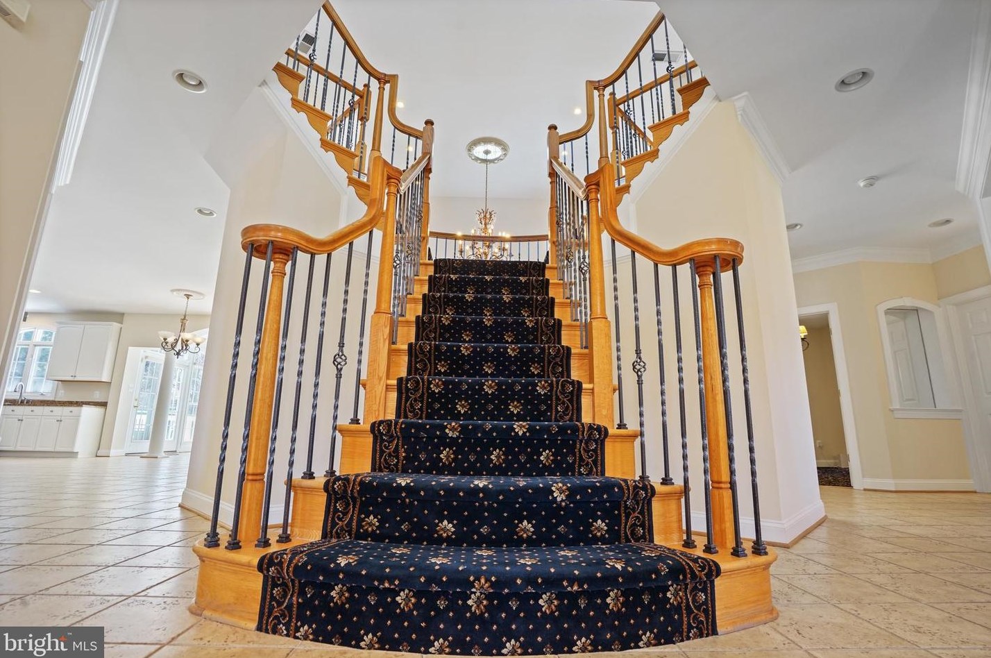 2910 Fox Mill Manor Dr, Vienna VA  22124-1246 exterior