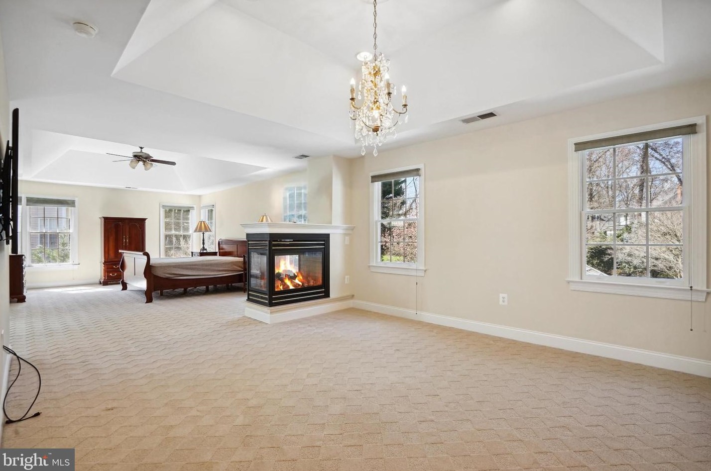 2910 Fox Mill Manor Dr, Vienna VA  22124-1246 exterior