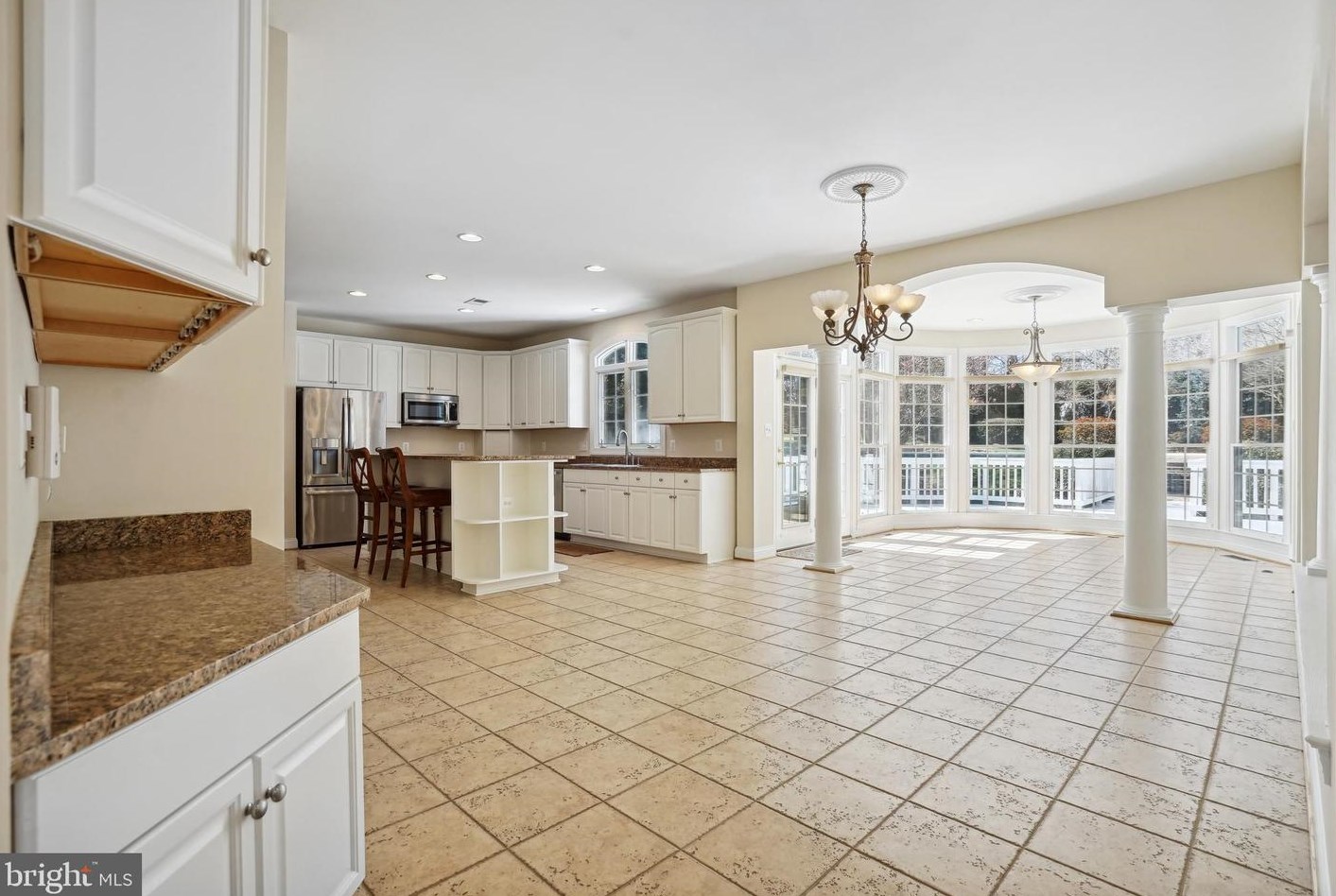 2910 Fox Mill Manor Dr, Vienna VA  22124-1246 exterior