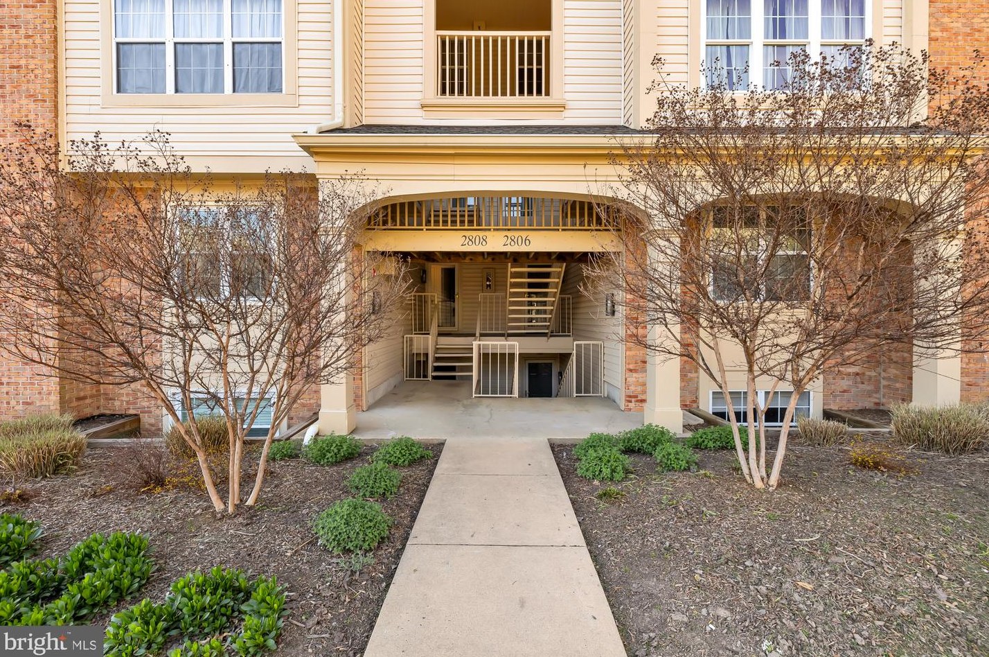 2808 Emma Lee St #201, Falls Church, VA 22042