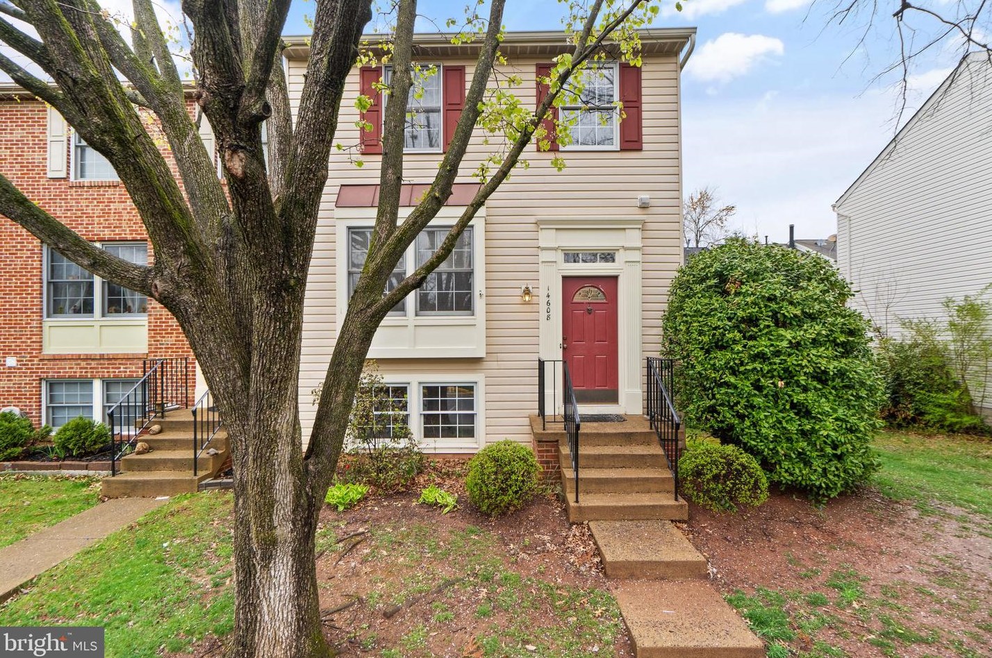 14608 Croatan Dr, Centreville, VA 20120