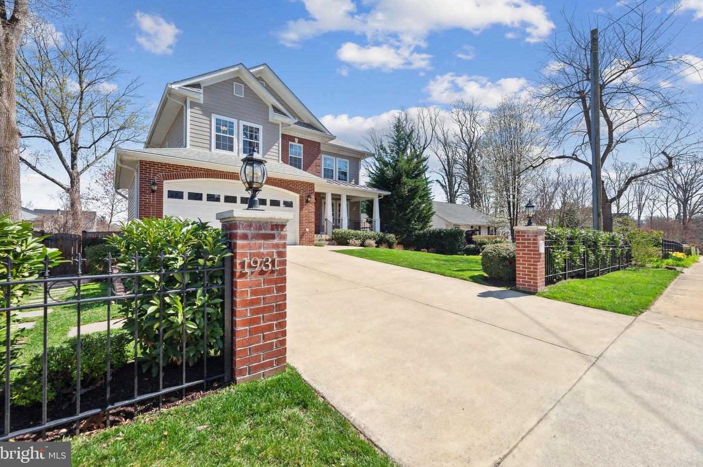1931 Hillside Dr, Falls Church, VA 22043-1414