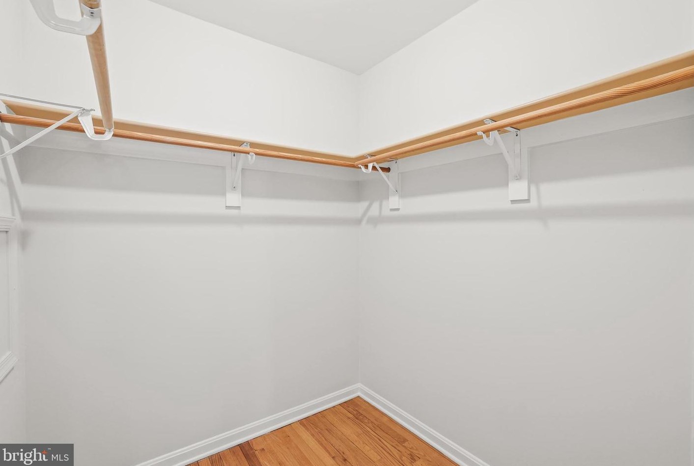 3230 Spring Ln, Falls Church VA  22041-2608 exterior