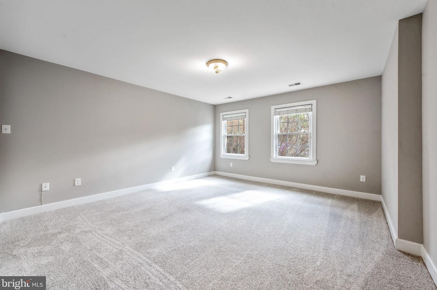 2821 Rifle Ridge Rd, Vienna VA  22124-1204 exterior