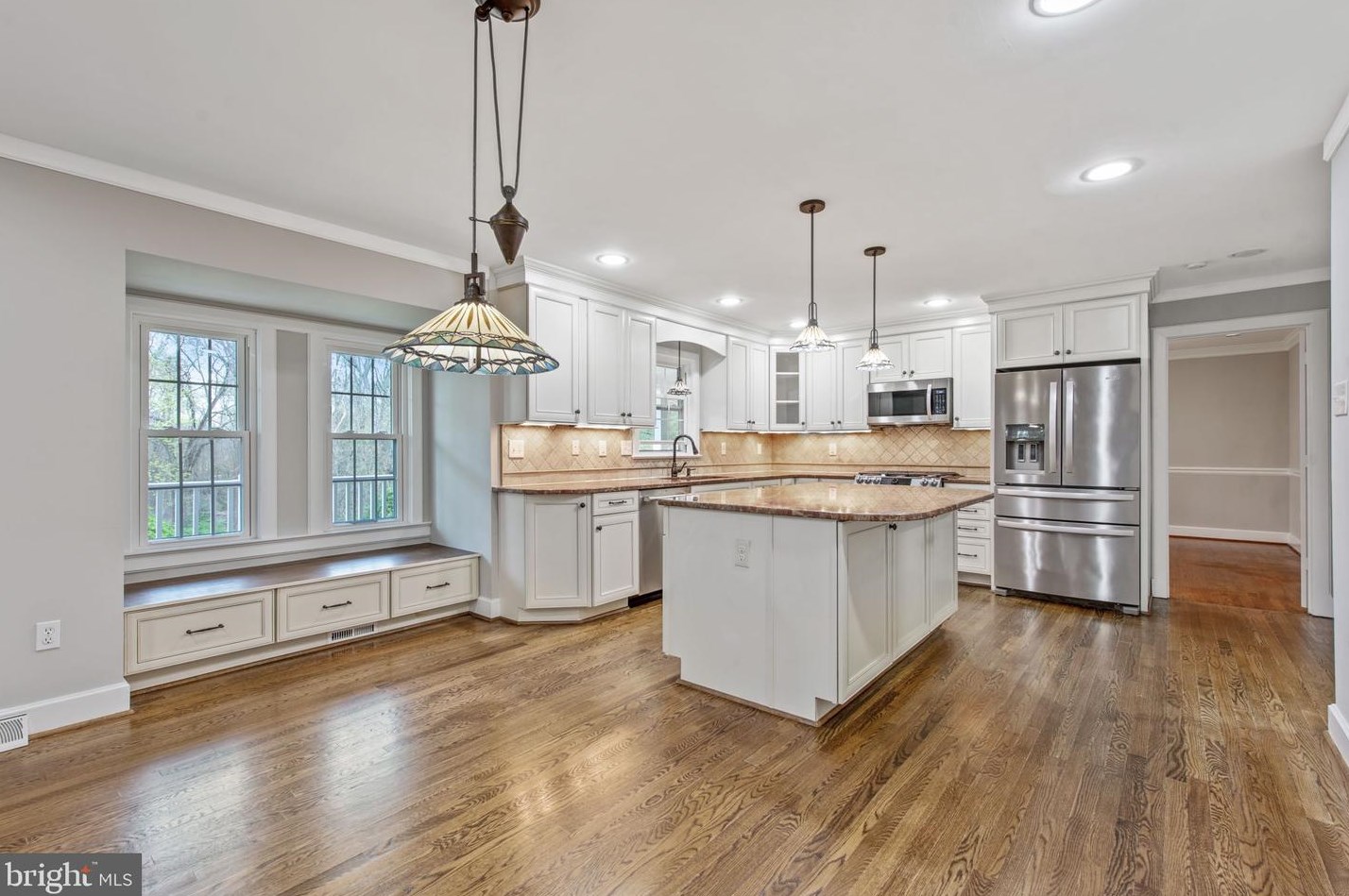 2821 Rifle Ridge Rd, Vienna VA  22124-1204 exterior