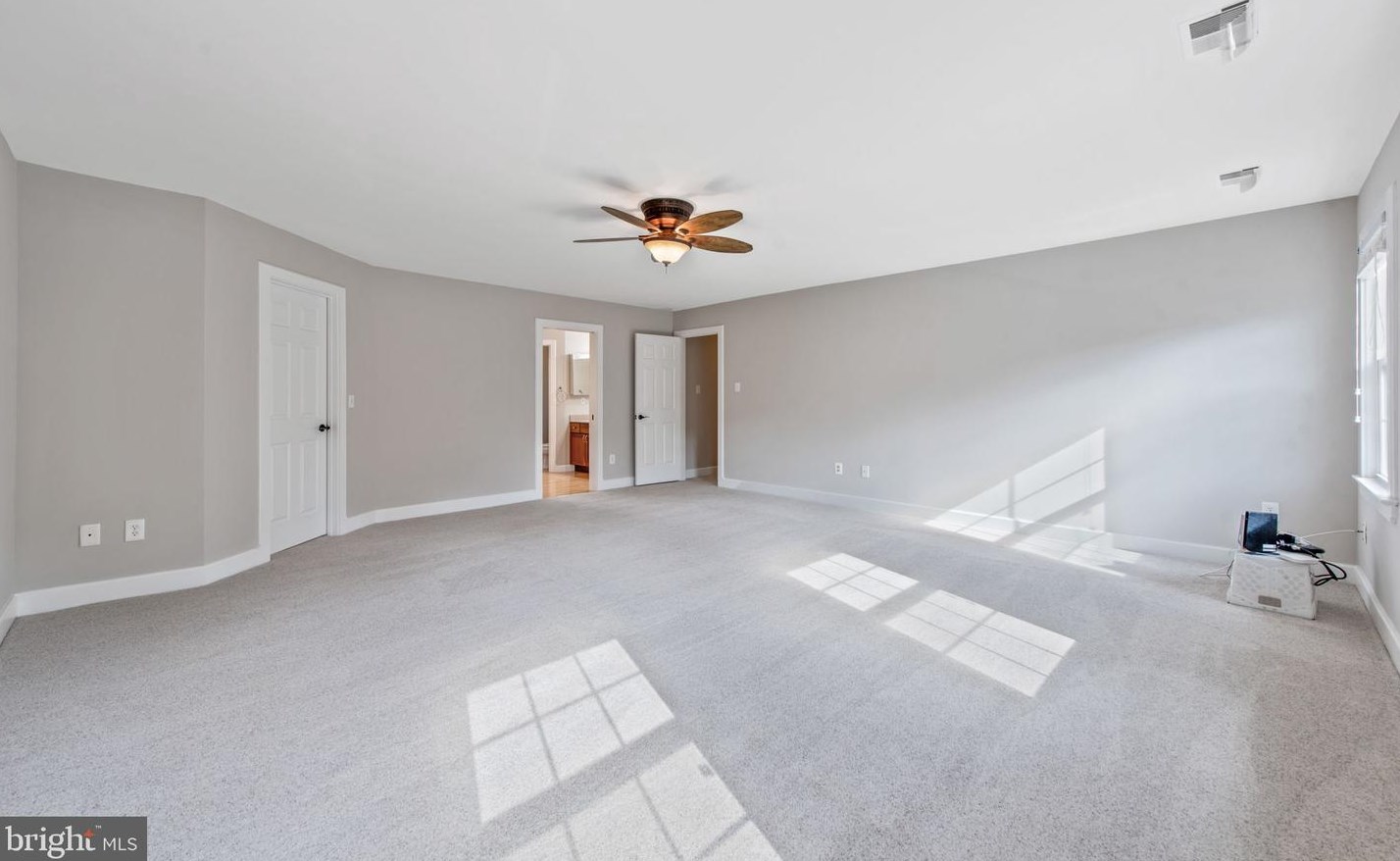 2821 Rifle Ridge Rd, Vienna VA  22124-1204 exterior