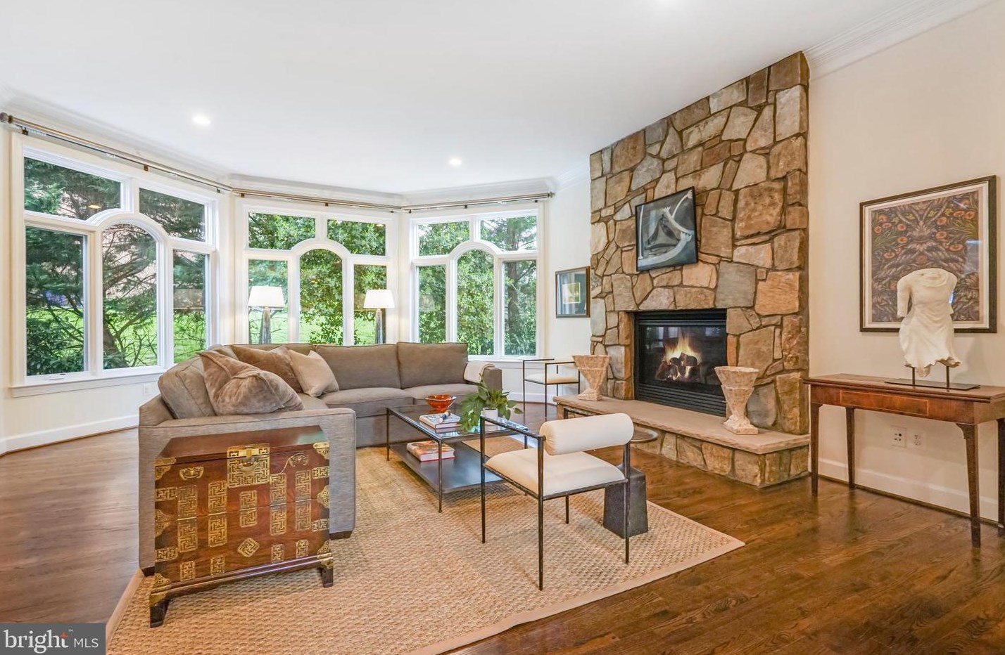 1035 Carper St, Mc Lean VA 22101-2106 exterior